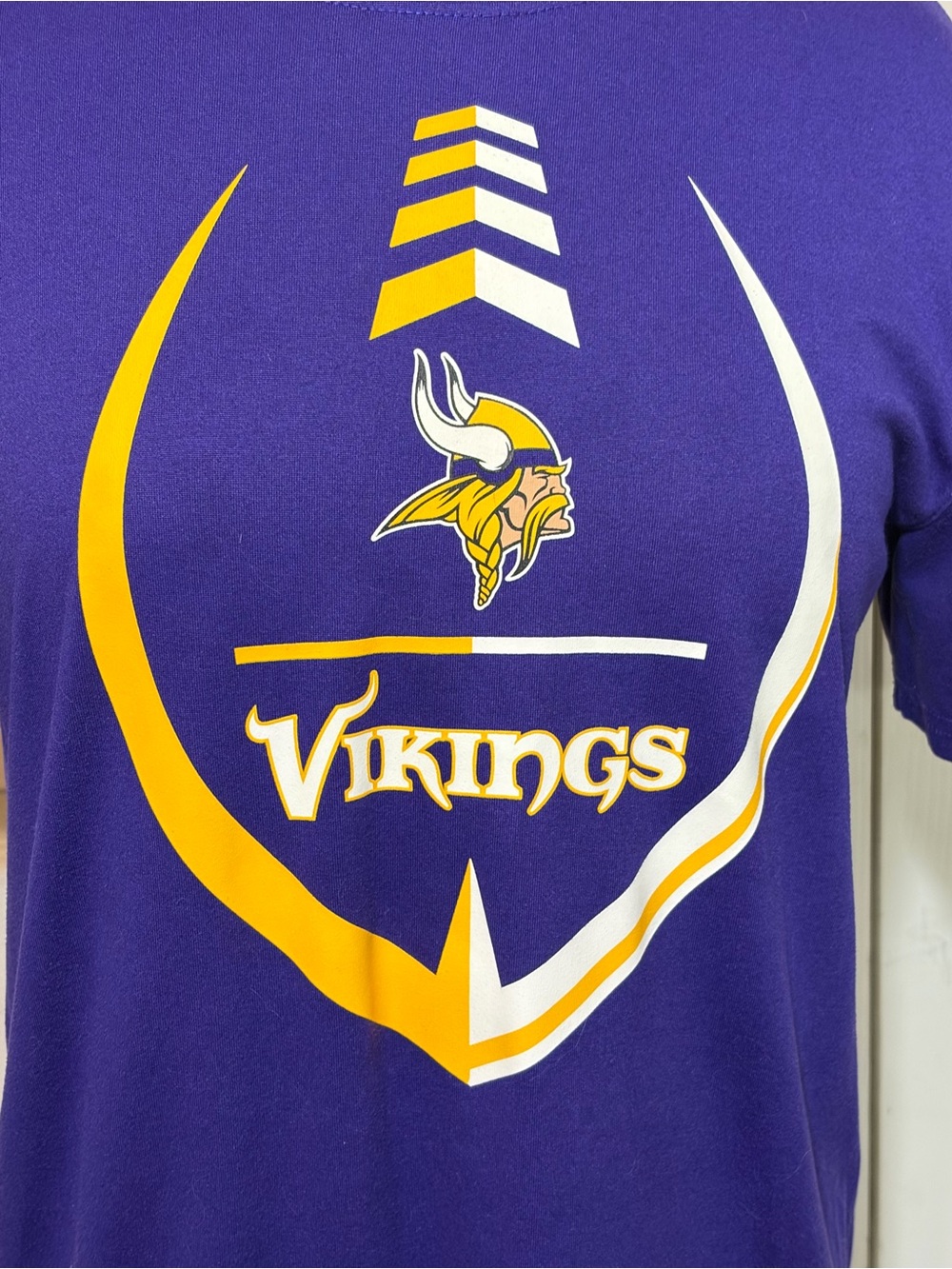 Nike women’s Minnesota Vikings Purple Tee